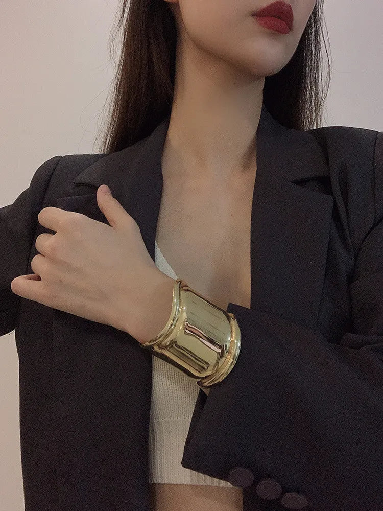 Metal Wave Asymmetry Openings Temperament Exaggerated Fashion Personality Wide Bracelet Women Fall