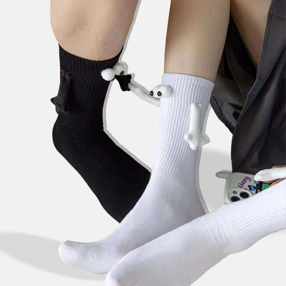 Personalized Magnetic Three-dimensional Dolls Couples Holding Hands Fashion Mid Length Women Socks