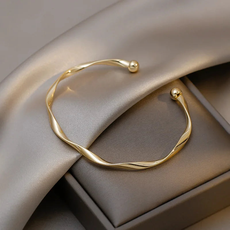 Charm New Trendy Simple Fashion Twisted Gold Silver Rose Gold Copper Women Men Cuff Bracelet Bangle