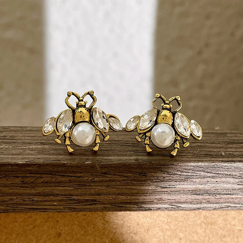 Fashion Jewelry Cute Temperament Delicate Glass Pearl Bee Stud Gold Women Earrings Jewelry Gifts
