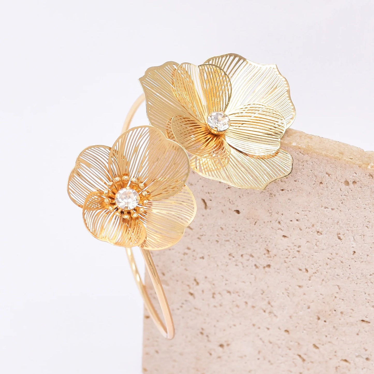 Hollow Crystal Flower Opening Arm Luxury Bridal Wedding Gold Silver Women Bracelet Bangle Jewelry