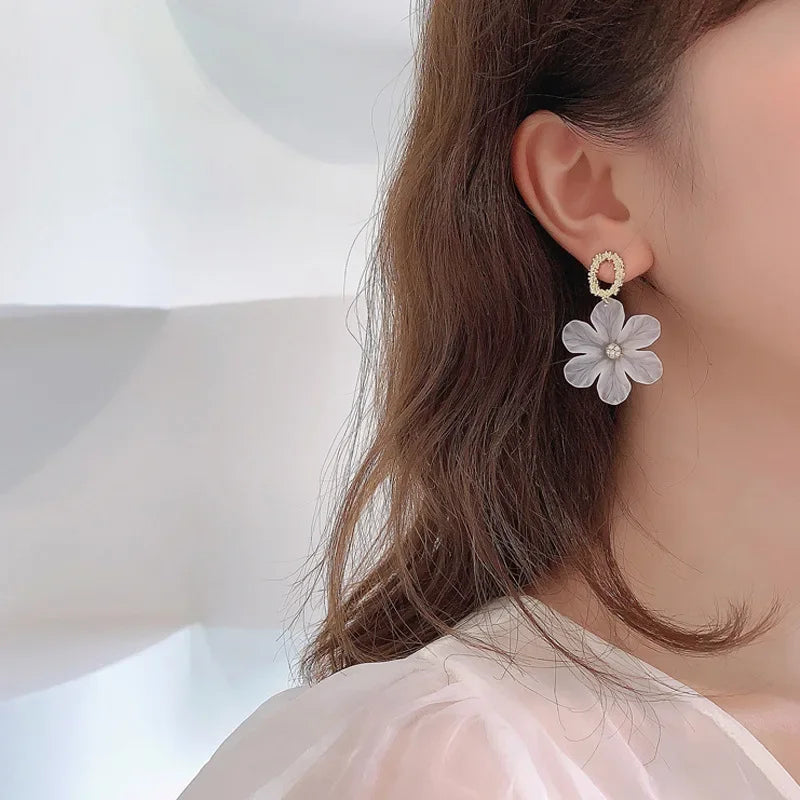 White Flower Dangle Acrylic Big Floral Korean Fashion Circle Drop Gold Women Earrings Jewelry Gifts