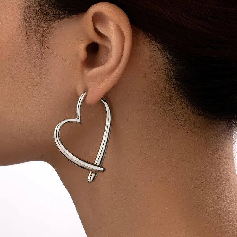 Fashion Personality Love Niche Design Sense Simple Silver Gold Women Earrings Jewelry Gift