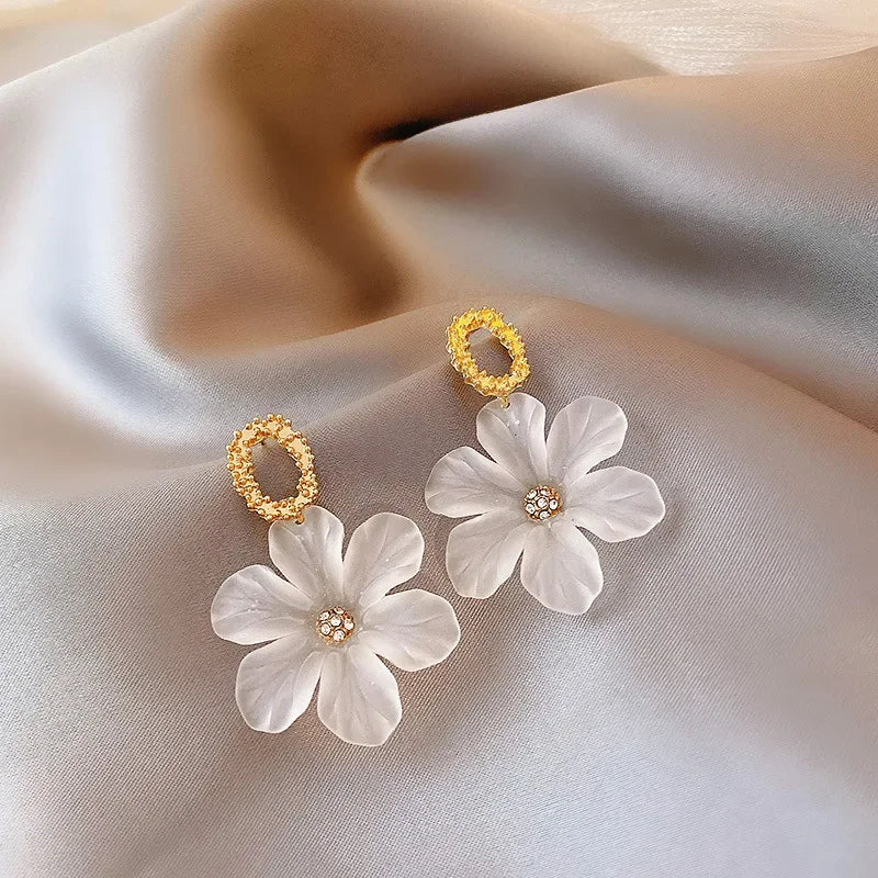 White Flower Dangle Acrylic Big Floral Korean Fashion Circle Drop Gold Women Earrings Jewelry Gifts