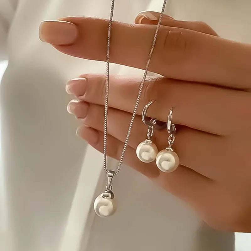 New Fashion Tulip Flower Niche Design Jewelry Sets Pearl Gold Silver Women Necklace Earrings Sets