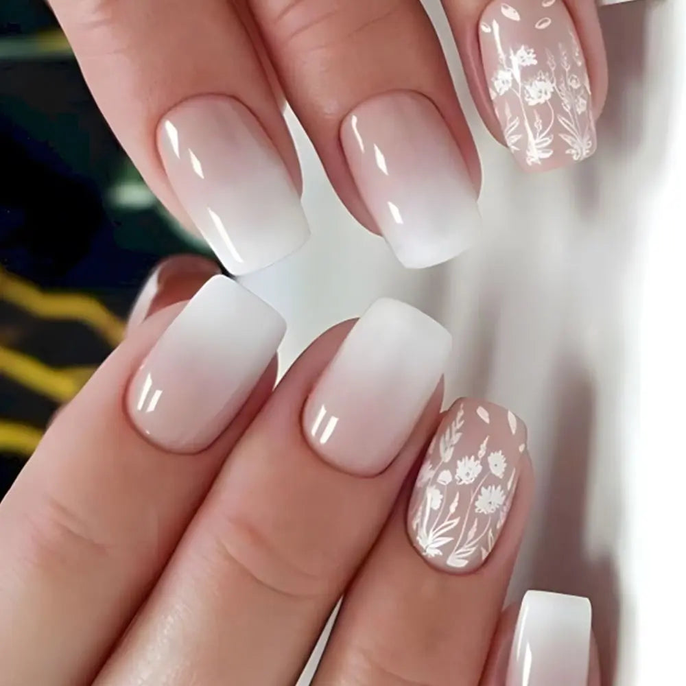 24pcs Short Round French Sparkling Pearl Wavy Love Heart Full Cover Detachable False Press On Nails