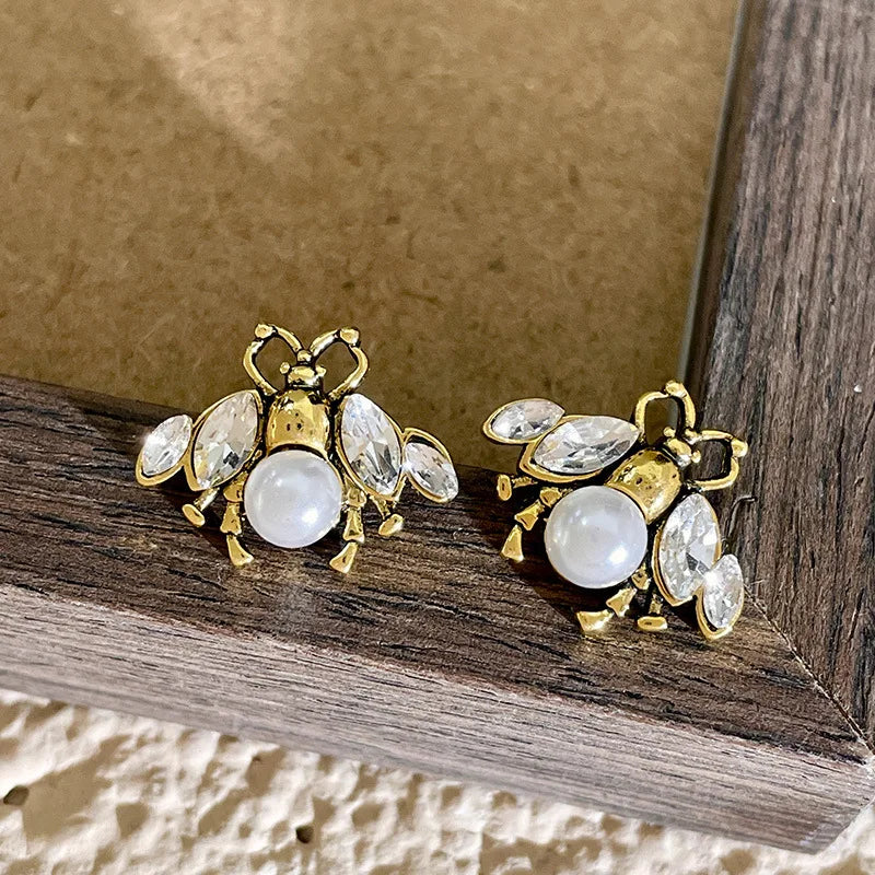 Fashion Jewelry Cute Temperament Delicate Glass Pearl Bee Stud Gold Women Earrings Jewelry Gifts
