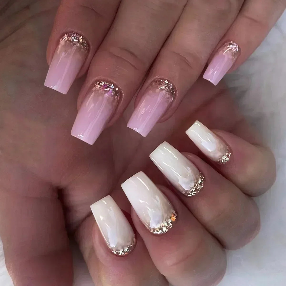 24Pcs Short Square Coffin French Glitter Acrylic Fake Nails Tip with Glue Women Press on Nails Gift