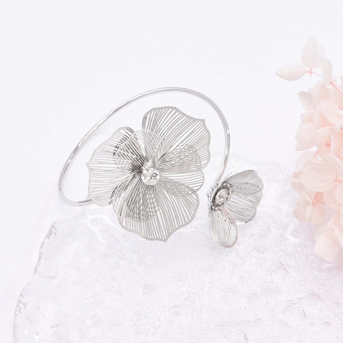 Hollow Crystal Flower Opening Arm Luxury Bridal Wedding Gold Silver Women Bracelet Bangle Jewelry