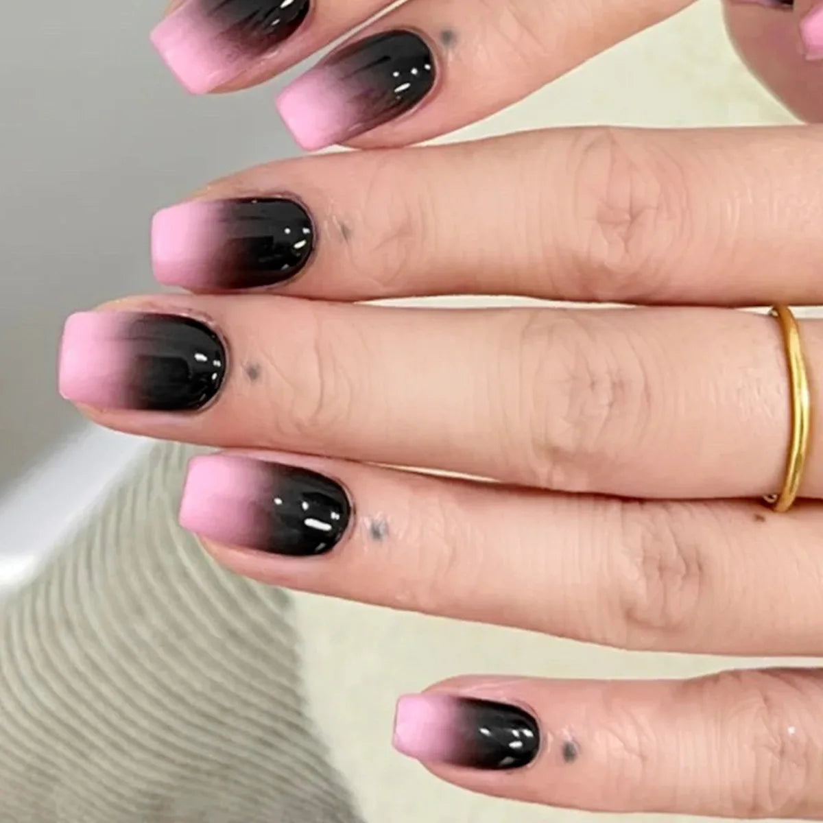 24pcs Simple Square Jelly Glue Gradient French Press on Fake False Nails Short Full Cover Nail Tips