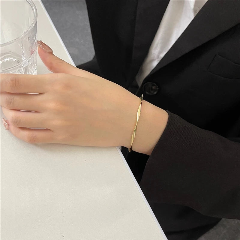 Charm New Trendy Simple Fashion Twisted Gold Silver Rose Gold Copper Women Men Cuff Bracelet Bangle
