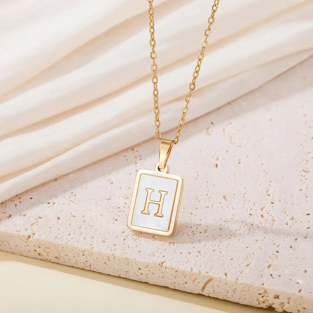 Pearl Shell Initial Letter 26 Alphabet Minimalist Pendant Trendy Gold Women Necklace Jewelry Gifts