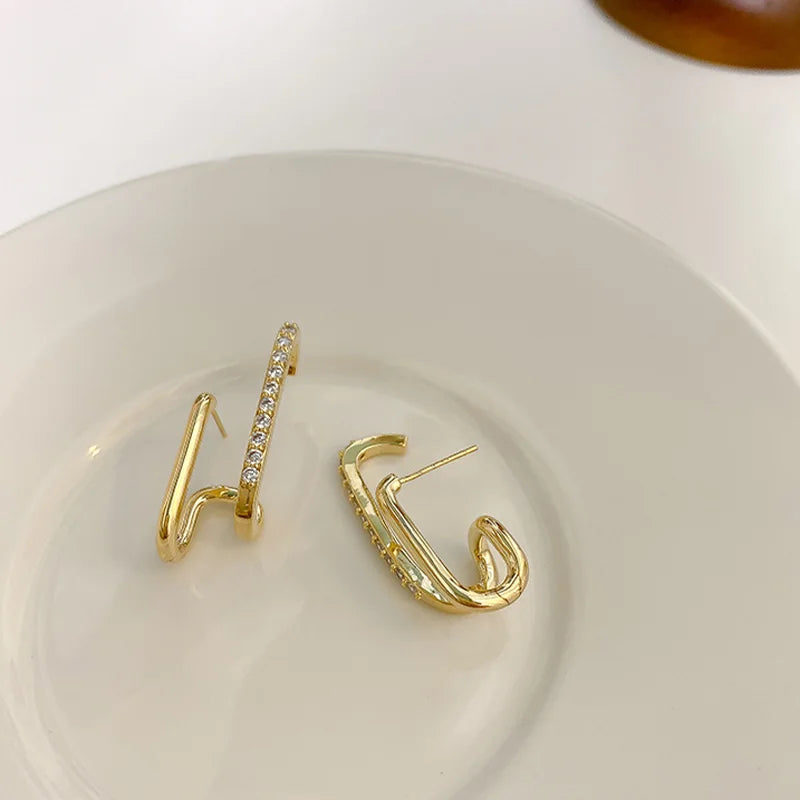 New Bright Crystal Luxury Korean Unusual Earrings Ear Piercing Hook Irregular Christmas Gift