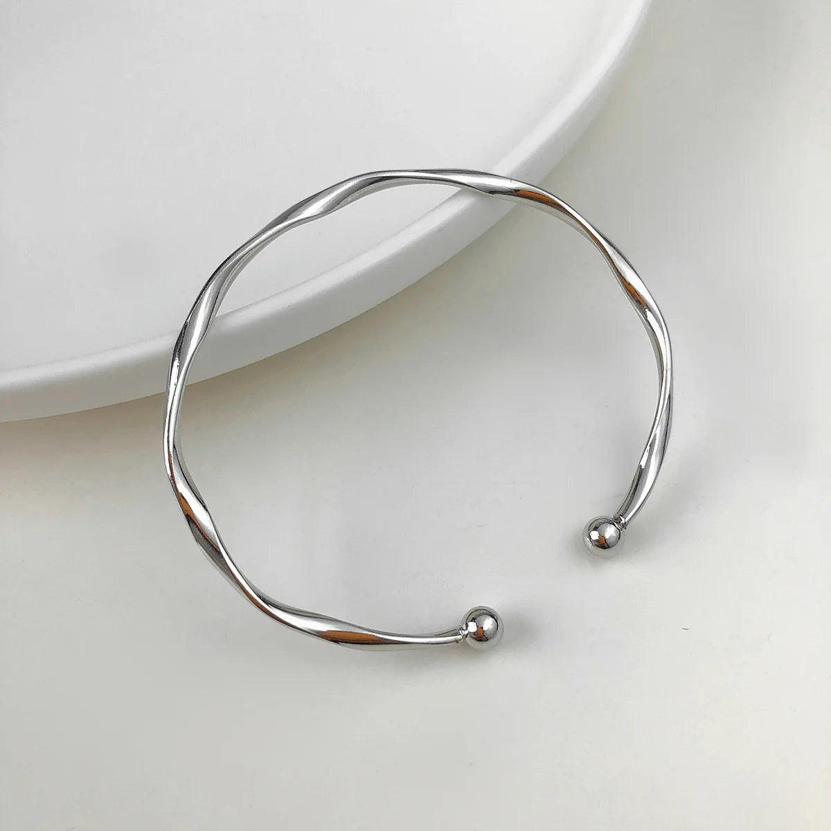 Charm New Trendy Simple Fashion Twisted Gold Silver Rose Gold Copper Women Men Cuff Bracelet Bangle