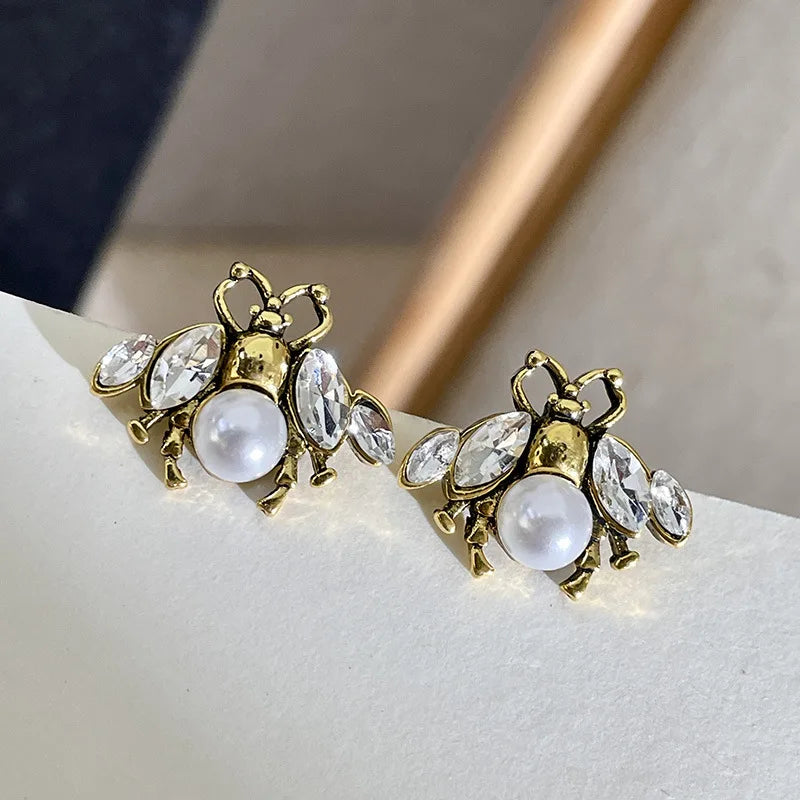 Fashion Jewelry Cute Temperament Delicate Glass Pearl Bee Stud Gold Women Earrings Jewelry Gifts