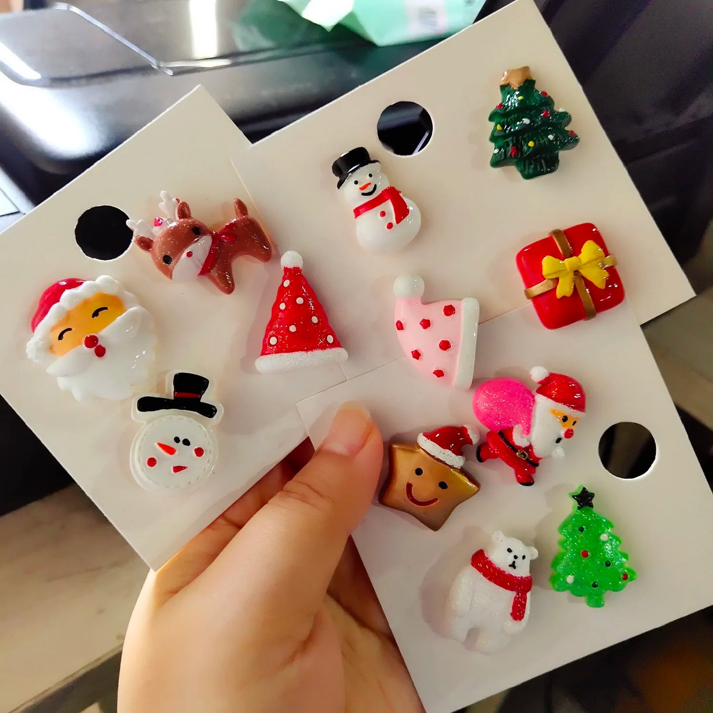 Xmas Cute Santa Claus Elk Crutch Gift Box Hat Tree Glove Star Bear Women Kids Brooch Sets Jewelry
