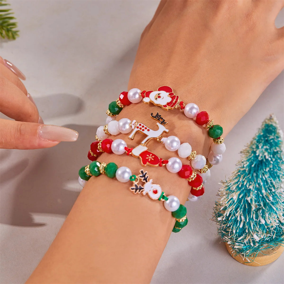 4pcs Merry Christmas Tree Santa Claus Deer Crystal Polymer Clay Beads Woven Women Bracelet Jewelry