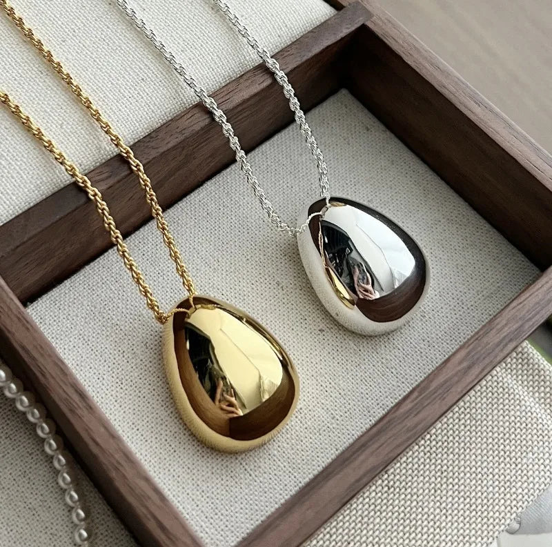 Fashion Jewelry Simple Delicate Design Smooth Metal Teardrop Pendant Necklace Women Party Gift Fall