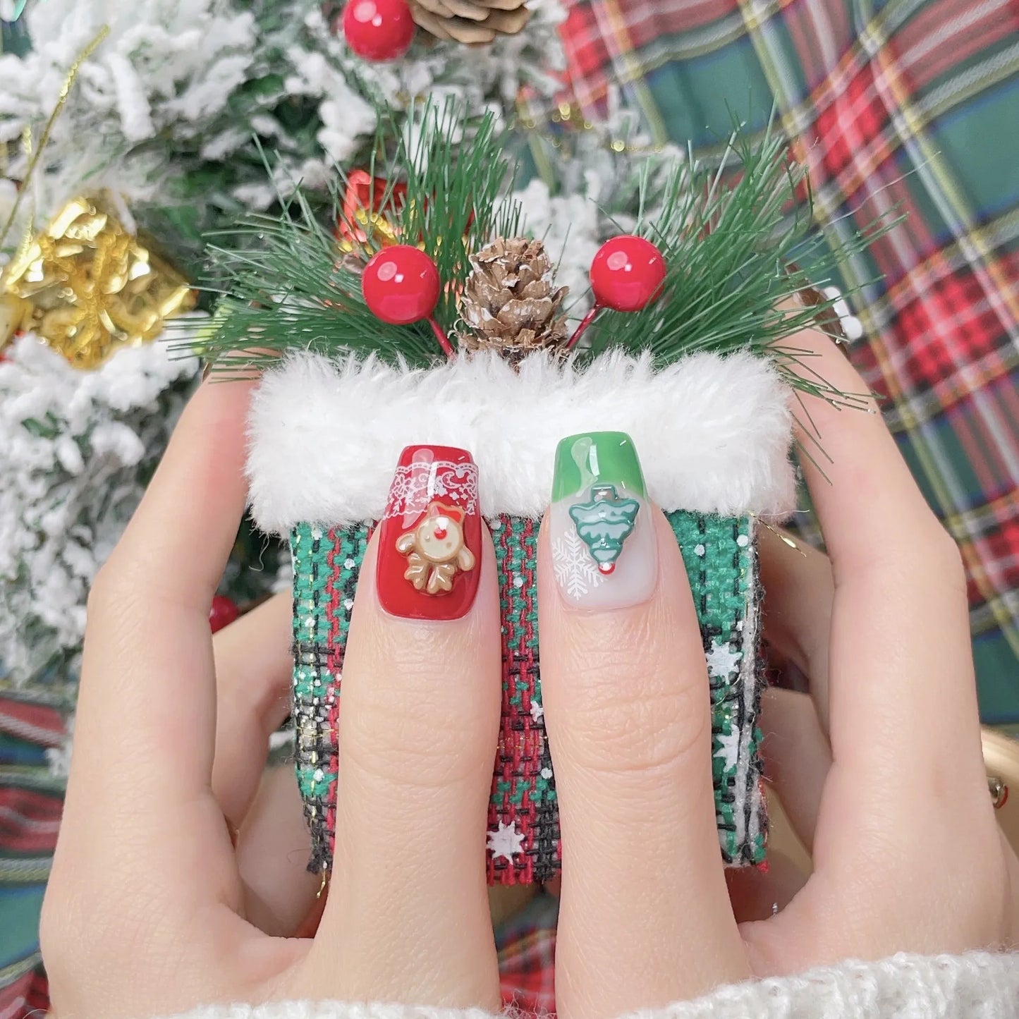 Handmade Short Christmas Snowman Little Deer Design Advanced Wearable Fake Nails Press On Nails Gift