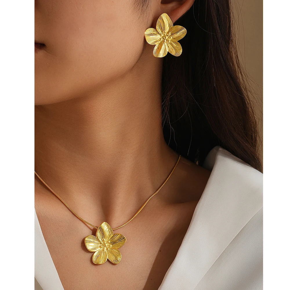 French Vintage Flower Charm Exaggerated Gold Silver Women Necklace Earrings Jewelry Set Gifts