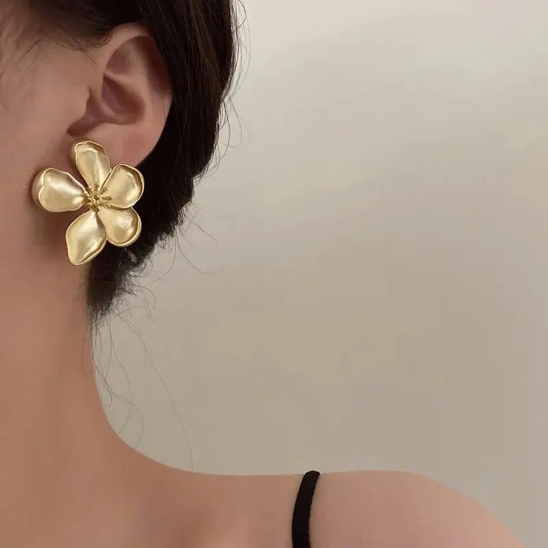 Vintage Fashion Gold Red Matte Texture Metal Flower Women Earrings Jewelry Gifts