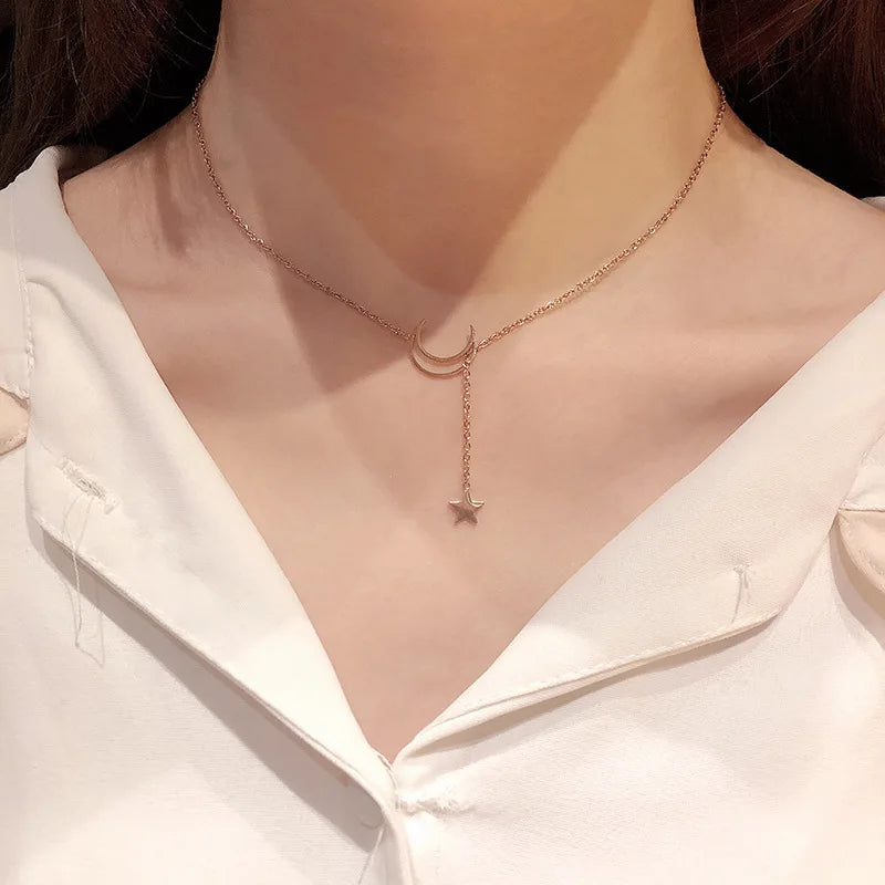 New Simple Moon Star Pendant Choker Simple Gold Alloy Charm Chain Collar Necklace Women Fall Jewelry