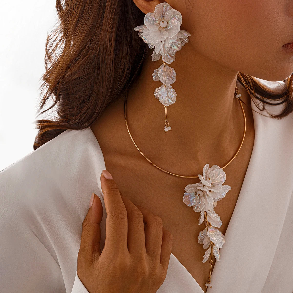 Creative Torques Women Chain Necklace Bridal Elegant White Flower Hanging Drop Earrings Jewelry Set