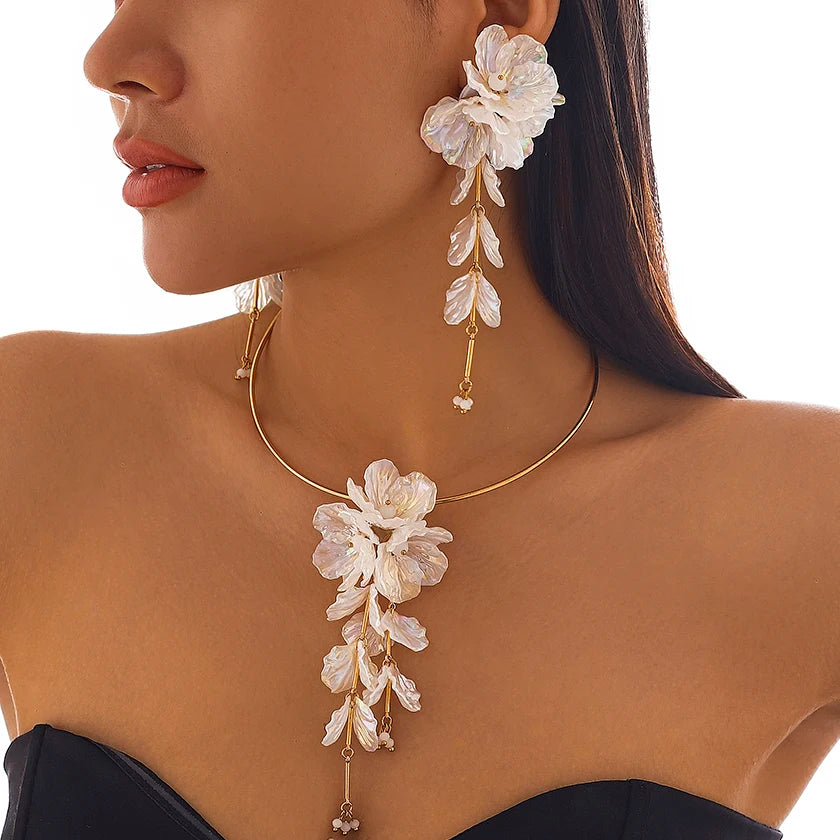 Creative Torques Women Chain Necklace Bridal Elegant White Flower Hanging Drop Earrings Jewelry Set